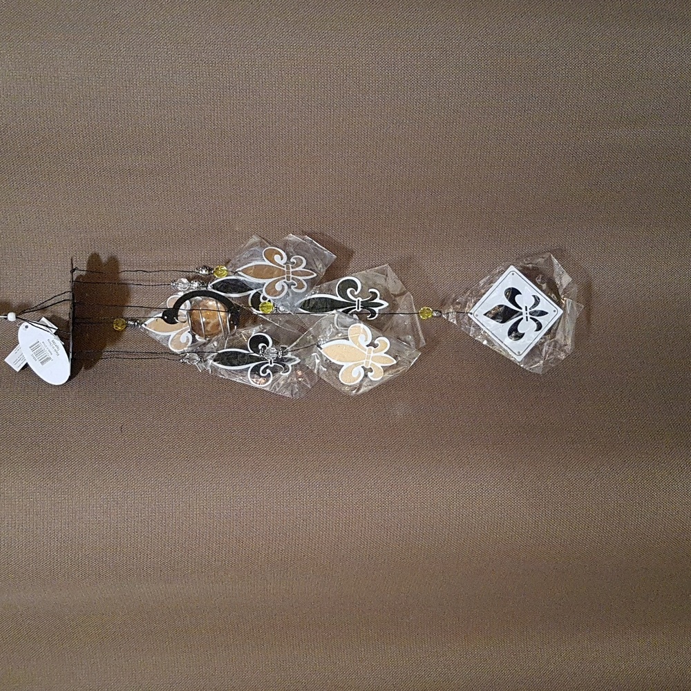 Fleur-de-lis wind chime